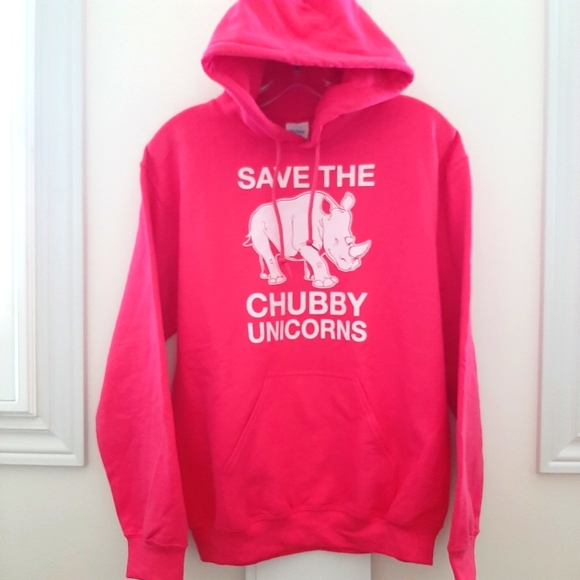 Gildan Tops - NEW Gildan Custom Print Hooded  Sweatshirt